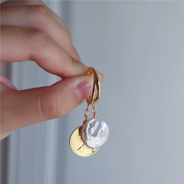 Wholesale Earrings Freshwater Pearl Gold Coin Badge Thick Plated Gold Geometric Medieval Natural Style