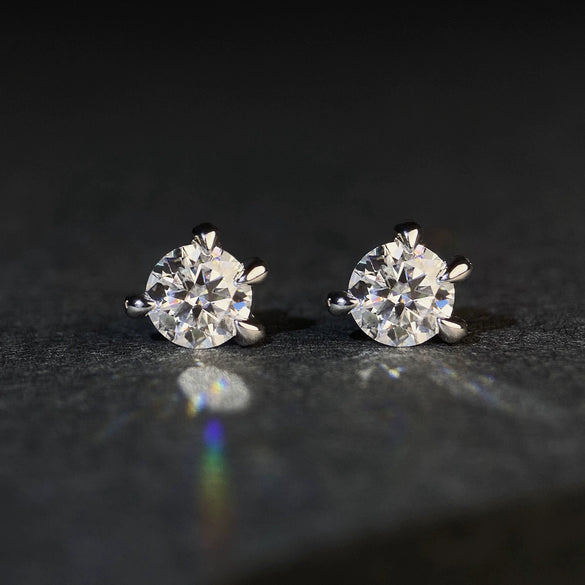 Wholesale Earrings 925 Pure Silver Moissanite Dragon Claw Hiphop Animals Zodiac Style