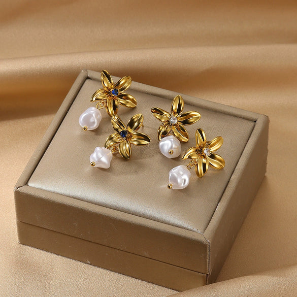 Wholesale Earrings Stainless Steel Gold Electroplated Geometric Heart Shaped Imitation Pearl Love Design Unisex