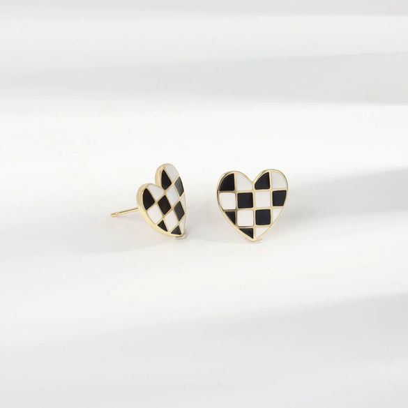 Wholesale Earrings 925 Sterling Silver Vintage Black And White Plaid Love Oil Drop Heartshaped Electroplated Geometric Style