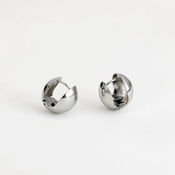 Wholesale Earrings Titanium Steel Geometric Hollow Ball Electroplated Fashion Ol Style