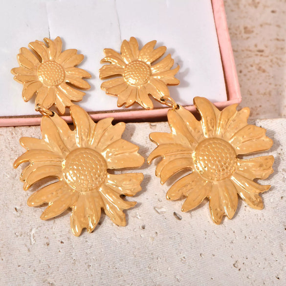 Wholesale Earrings Titanium Steel 18K Gold Plated Flower Leaves Retro High Grade Exaggerated Style