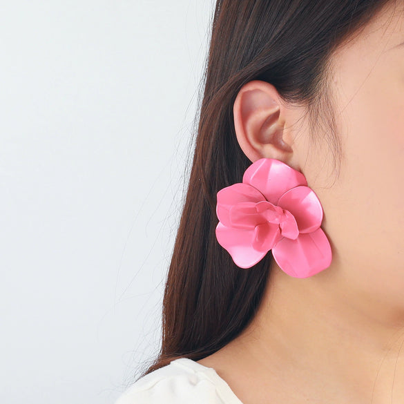 Wholesale Earrings Zinc Alloy Flower Dripping Oil Design
