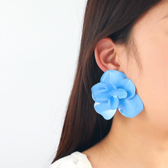Wholesale Earrings Zinc Alloy Flower Dripping Oil Design