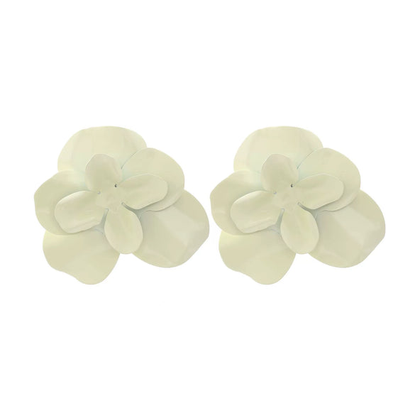 Wholesale Earrings Zinc Alloy Flower Dripping Oil Design