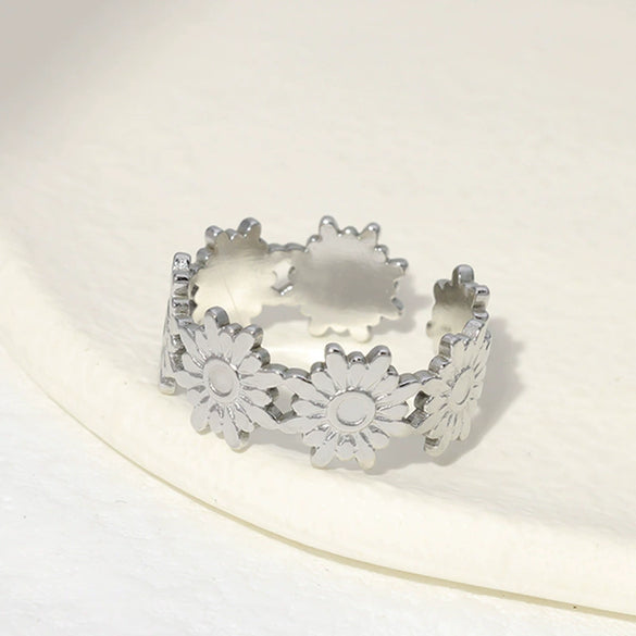 Wholesale Electroplated Stainless Steel Flower Ring For Women