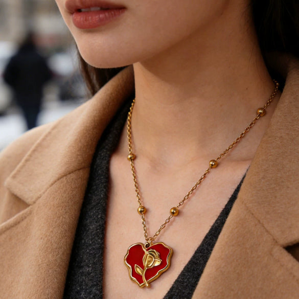 Wholesale Electroplated Stainless Steel Heart And Flower Pendant Necklace For Women In Fairy Style