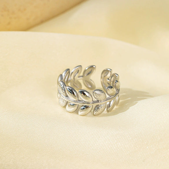 Wholesale Electroplated Titanium Steel Geometric Heart Flower Wave Shape Opening Adjustable Hollow Ring For Women
