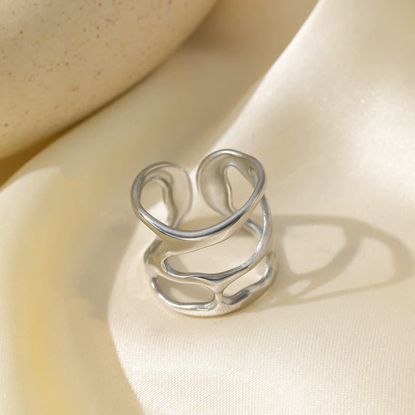 Wholesale Electroplated Titanium Steel Geometric Heart Flower Wave Shape Opening Adjustable Hollow Ring For Women