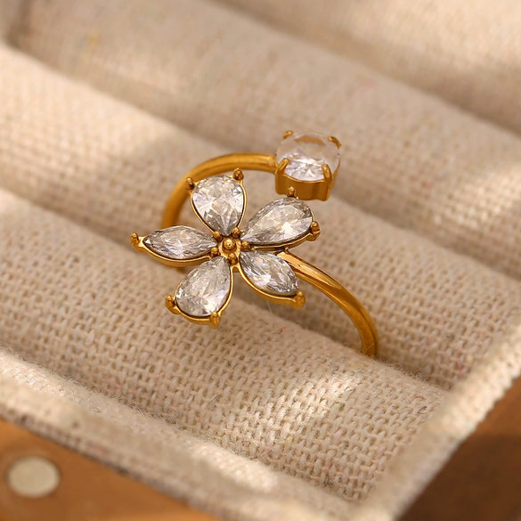 Wholesale Elegant Creative Niche Bracelet Stainless Steel 18K Gold Plated With Flower Opening Ring For Women