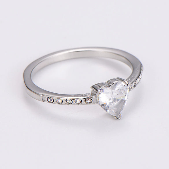 Wholesale Elegant Electroplated Stainless Steel Heart Shape Inlaid Zircon Colored Diamond Ring For Women
