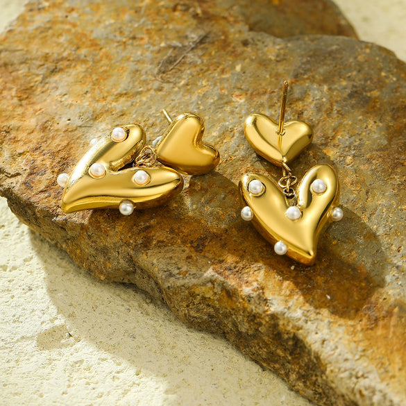Wholesale Elegant Geometric Glossy Heart Inlaid Pearl Stainless Steel Earrings For Women
