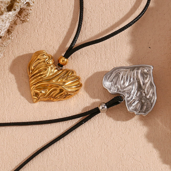 Wholesale Elegant Geometric Heart Pendant Necklace For Women Stainless Steel And Titanium Steel 18K Gold Plated