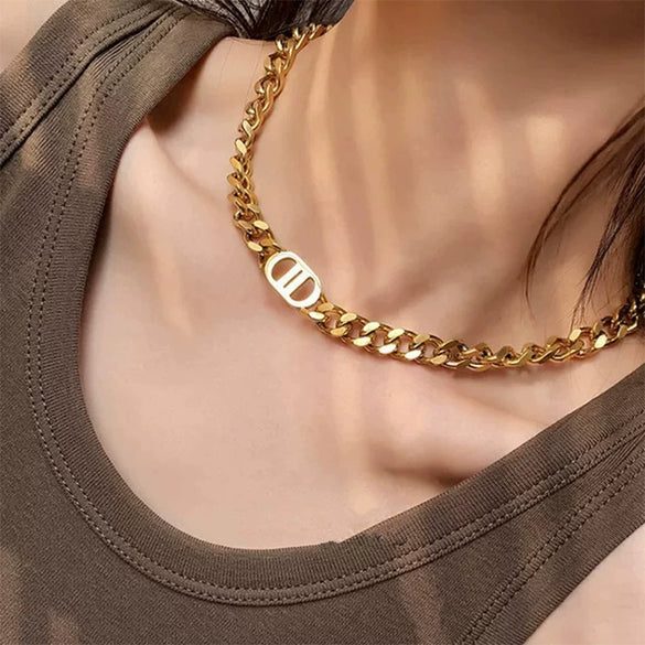 Wholesale Elegant Gold Thick Chain Double D Letter Titanium Steel Necklace For Women With Electroplating Treatment Geometric Pattern