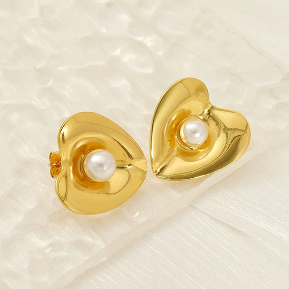 Wholesale Elegant Retro Heart Shape 316L Stainless Steel 18K Gold Plated Pearl Earrings For Women