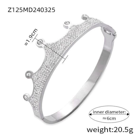 Wholesale Elegant Retro Hollow Geometric Golden Crown Titanium Steel Bracelet For Female With Gold Plated Design