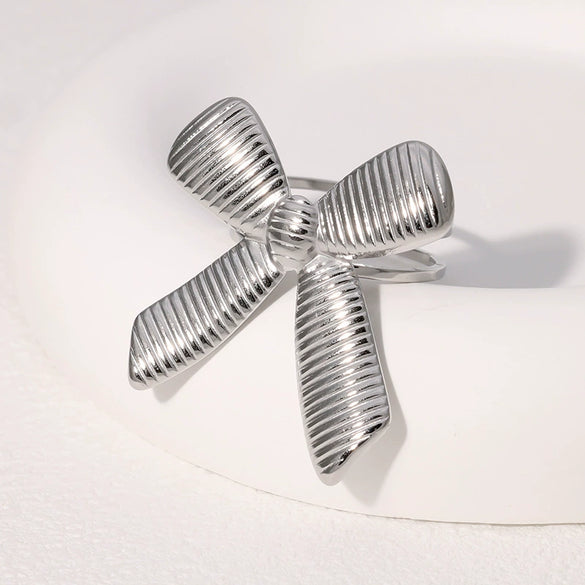 Wholesale Elegant Retro Stainless Steel Electroplated Bow Tie Ring For Women