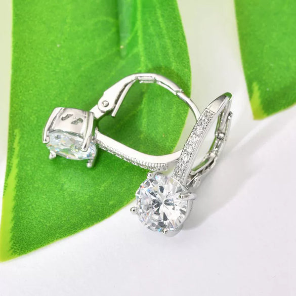 Wholesale Elegant Round Zircon Ear Buckle Earrings For Women And Girls Copper Material With Geometric Design And Diamond Treatment