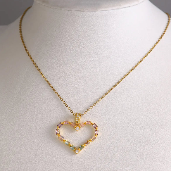 Wholesale Elegant Simple Style Shiny Heart Shape 304 Stainless Steel Copper Plating Inlay 18K Gold Plated Zircon Pendant Necklace