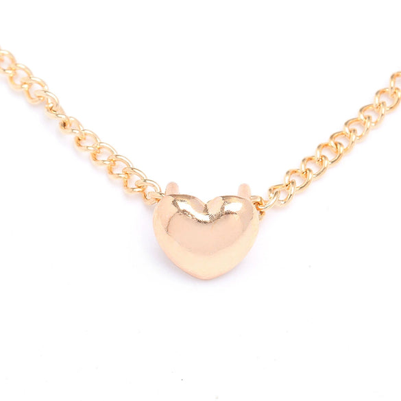 Wholesale Elegant Sweet Cute Short Golden Love Necklace For Women Alloy Heart Shaped Electroplated Clavicle Chain