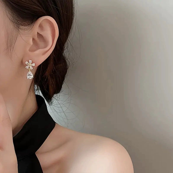Wholesale Elegant Women's Copper Earrings With Flower And Geometric Drop Shape Design