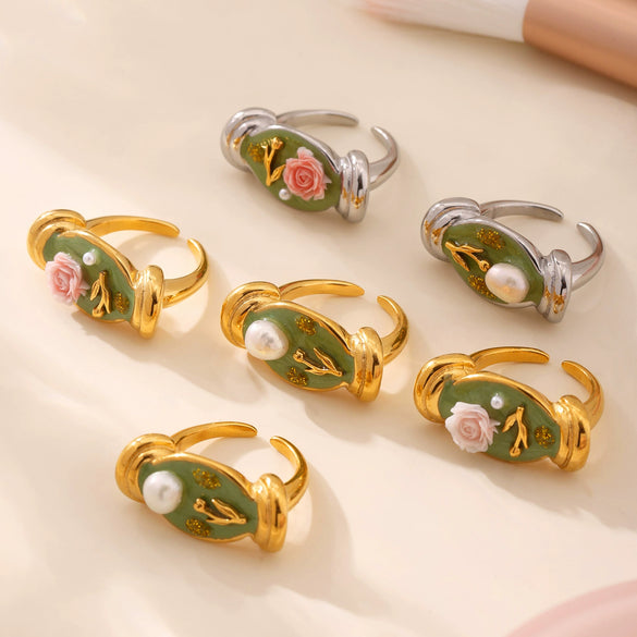 Wholesale Elegant Women's Fashion Ring In Stainless Steel With Embossed Flower And Pearl 18K True Gold Electroplated Geometric Shape