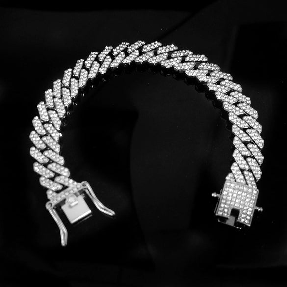 Wholesale Environmental Protection Alloy Hip Hop Domineering Stripshaped Ancient Rhombus Chain Necklace With Electroplating Treatment