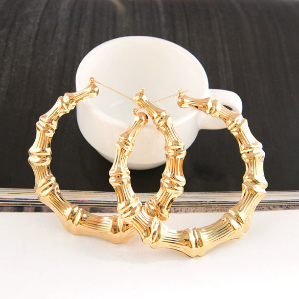 Wholesale Exaggerated Golden Geometric Alloy Hiphop Street Dance Earrings For Women With Electroplating