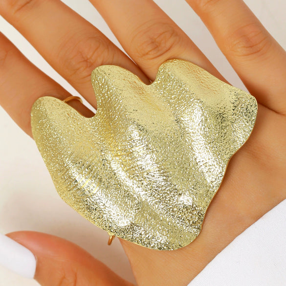 Wholesale Exaggerated Heavytextured Open Geometric Alloy Electroplated Ring For Women