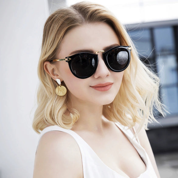 Wholesale Exaggerated Retro Alloy Gold Baroque Pearl Head Figure Coin Earrings With Electroplating