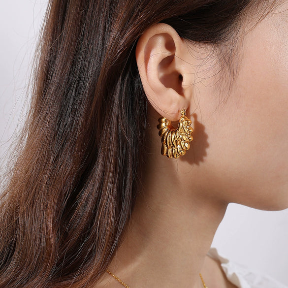 Wholesale Exaggerated Retro Elegant Specialshaped Petal Hollow Geometric 316L Stainless Steel 18K Gold Plated Electroplated Women's Earrings