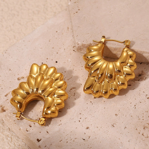 Wholesale Exaggerated Retro Elegant Specialshaped Petal Hollow Geometric 316L Stainless Steel 18K Gold Plated Electroplated Women's Earrings