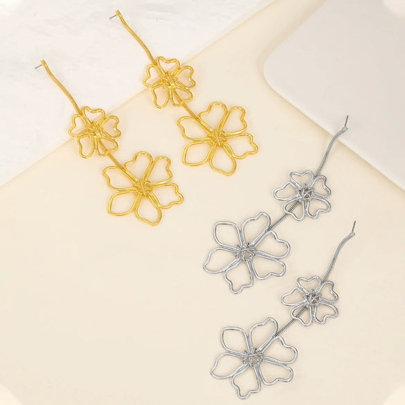 Wholesale Exaggerated Retro Long Alloy Leaf Flower Earrings For Women With Electroplating Treatment