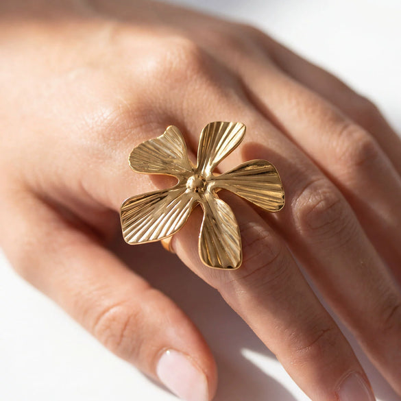 Wholesale Exaggerated Sweet Style Stainless Steel Electroplated Plants Flowers Jewelry Accessories For Women