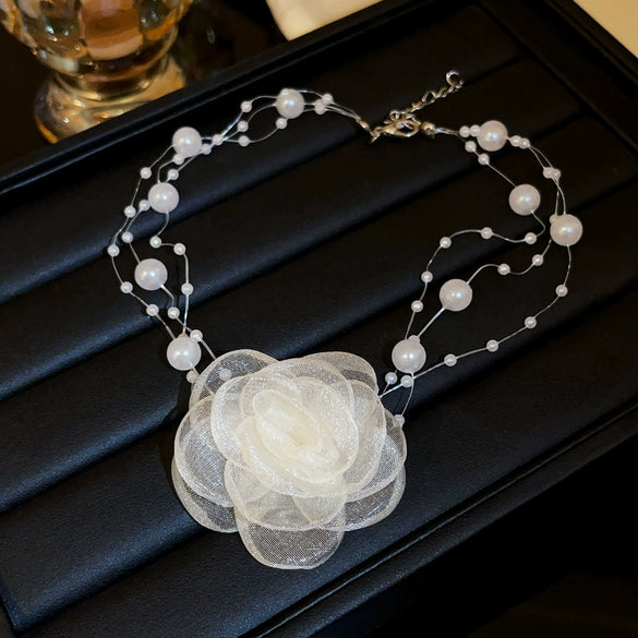 Wholesale Fabric Flower Pearl Diamond Women's Necklace With Sweet Design And Electroplating