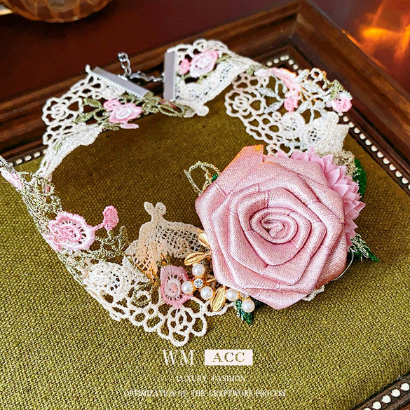 Wholesale Fabric Flower Pearl Diamond Women's Necklace With Sweet Design And Electroplating