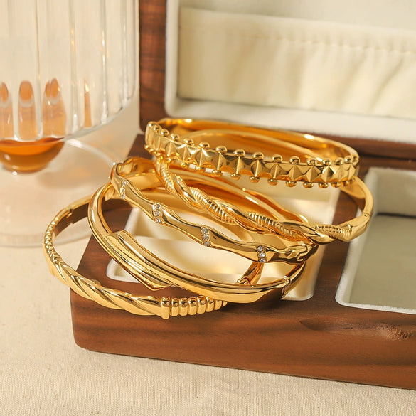 Wholesale Fashion Bracelet Stainless Steel French Retro Geometric Open Electroplated