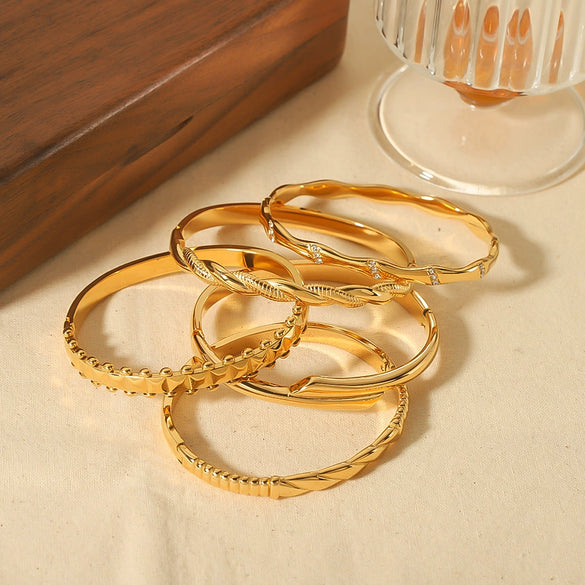 Wholesale Fashion Bracelet Stainless Steel French Retro Geometric Open Electroplated