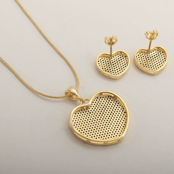 Wholesale Fashion Commuter Copper Goldplated Geometric Heartshaped Pendant Necklace And Earring Set