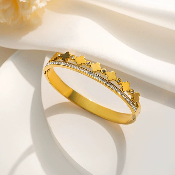 Wholesale Fashion Commuter Titanium Steel Stitching Bracelet With Star And Four Leaf Flower Pattern Light Luxury Simple Style