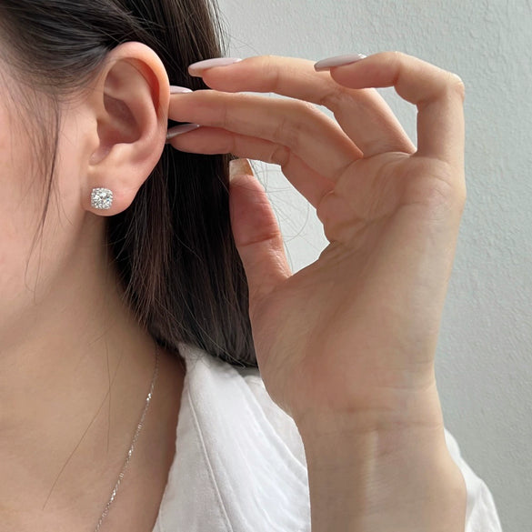 Wholesale Fashion Elegant Luxury Silver Ear Stud Earrings With Geometric Design And Electroplating