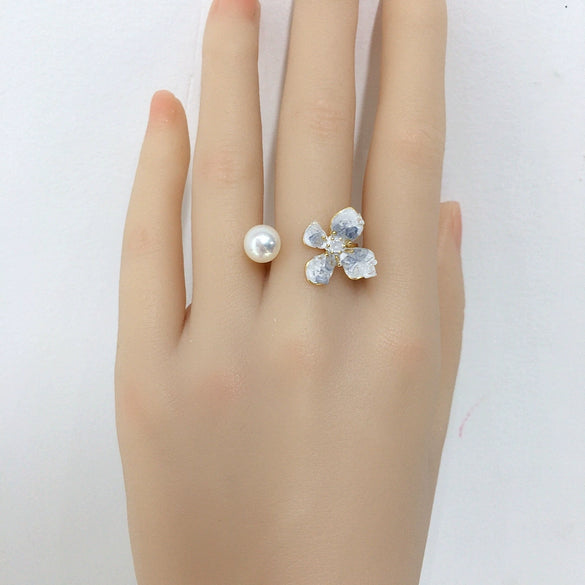 Wholesale Fashion Exquisite Women's Freshwater Pearl Ring With Copper Accessories Flat Round And Rose Buns Round Shapes
