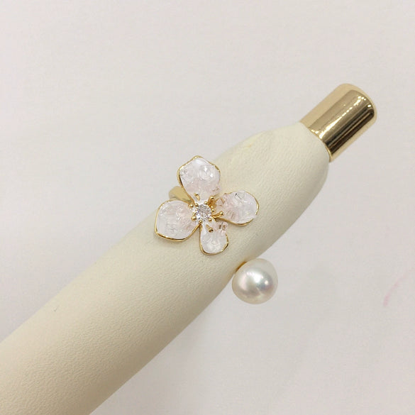 Wholesale Fashion Exquisite Women's Freshwater Pearl Ring With Copper Accessories Flat Round And Rose Buns Round Shapes