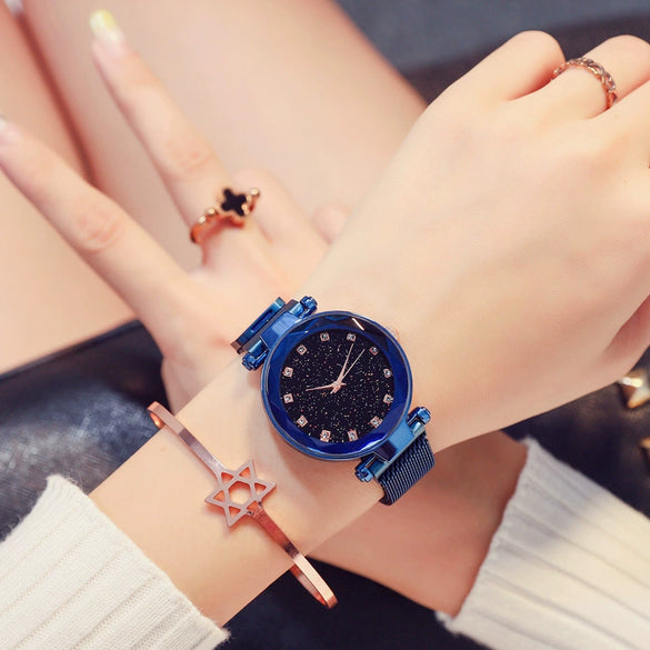 Wholesale Fashion Female Student Round Dial Alloy Case Stainless Steel Strap Star Pattern Watch