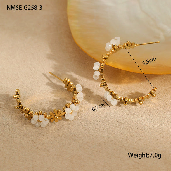 Wholesale Fashion Geometric Daisy Flower Stainless Steel Earrings With 18K Electroplating For Women