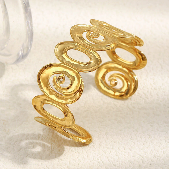 Wholesale Fashion Geometric Spiral Cut Out Design Oil Pressure 18K Gold Plated Stainless Steel Hand Bracelet