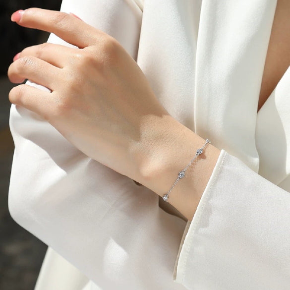 Wholesale Fashion Geometric Style S925 Silver Moissanite Inlay Fiveflower Bracelet For Women