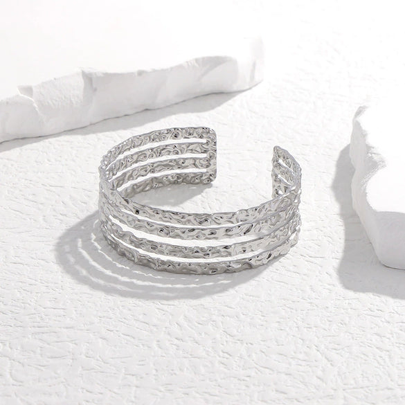 Wholesale Fashion High End Opening Joker Bracelet In Stainless Steel With Geometric Design And Electroplating Treatment