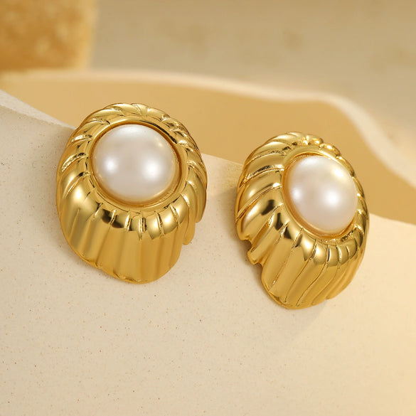 Wholesale Fashion High Sense Inlaid Imitation Pearl Stainless Steel Women's Geometric And Flower Pattern Earrings With Electroplating