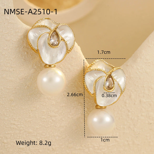 Wholesale Fashion High Sense Inlaid Imitation Pearl Stainless Steel Women's Geometric And Flower Pattern Earrings With Electroplating